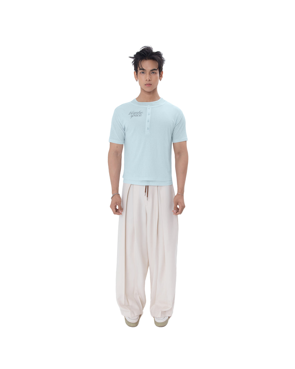 VERDANT TEE blue model white background