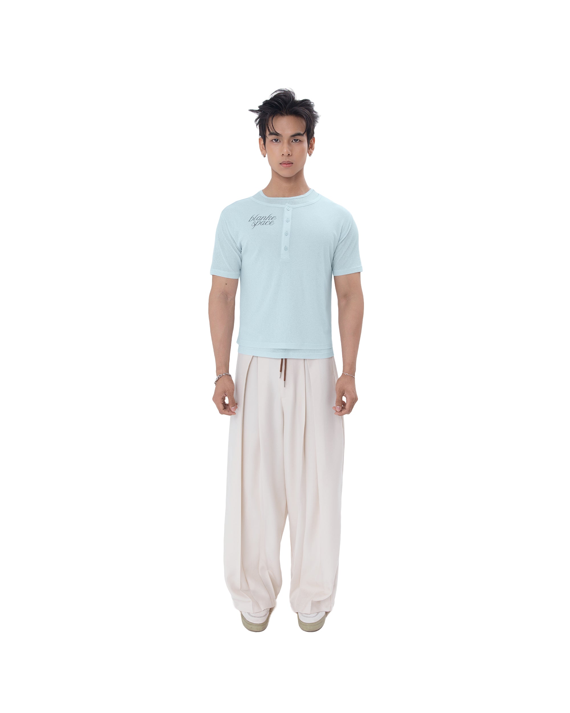 VERDANT TEE blue model white background