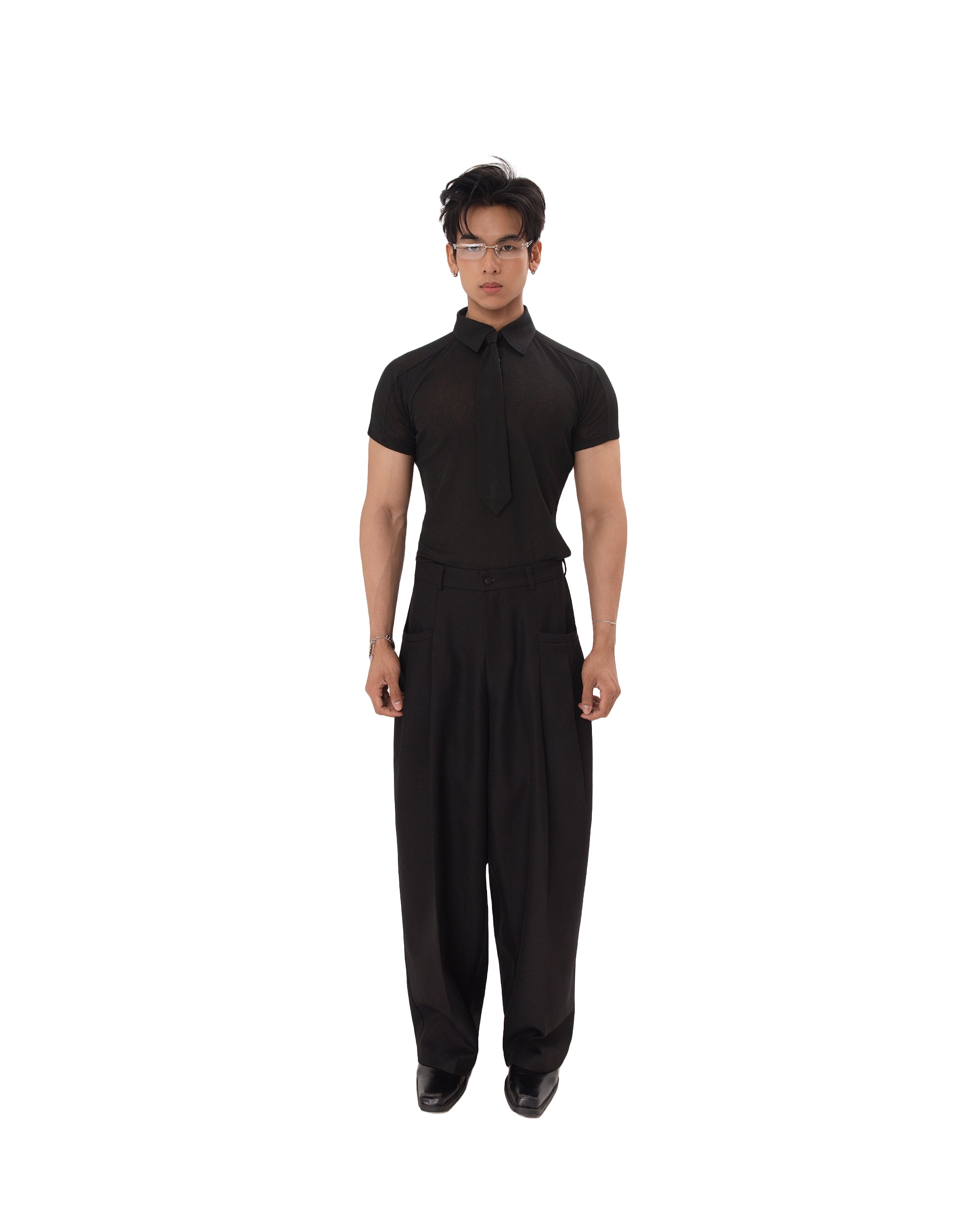ALDO PANTS model full body