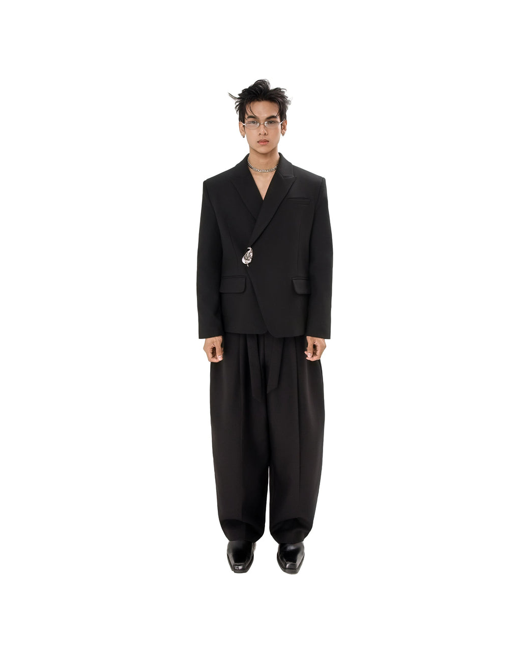 LABINET BLAZER model full body