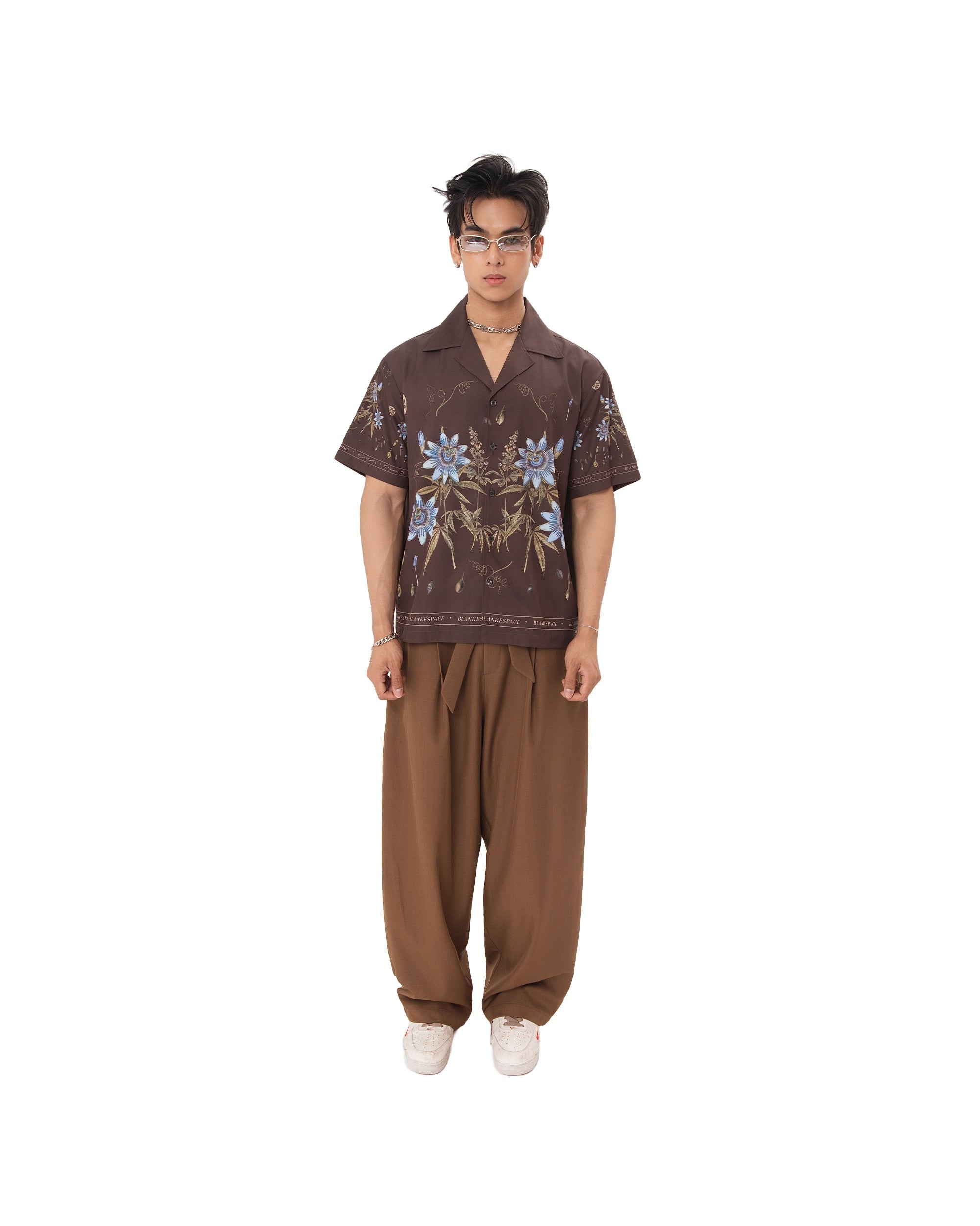 PLANTIES SHIRT model full body